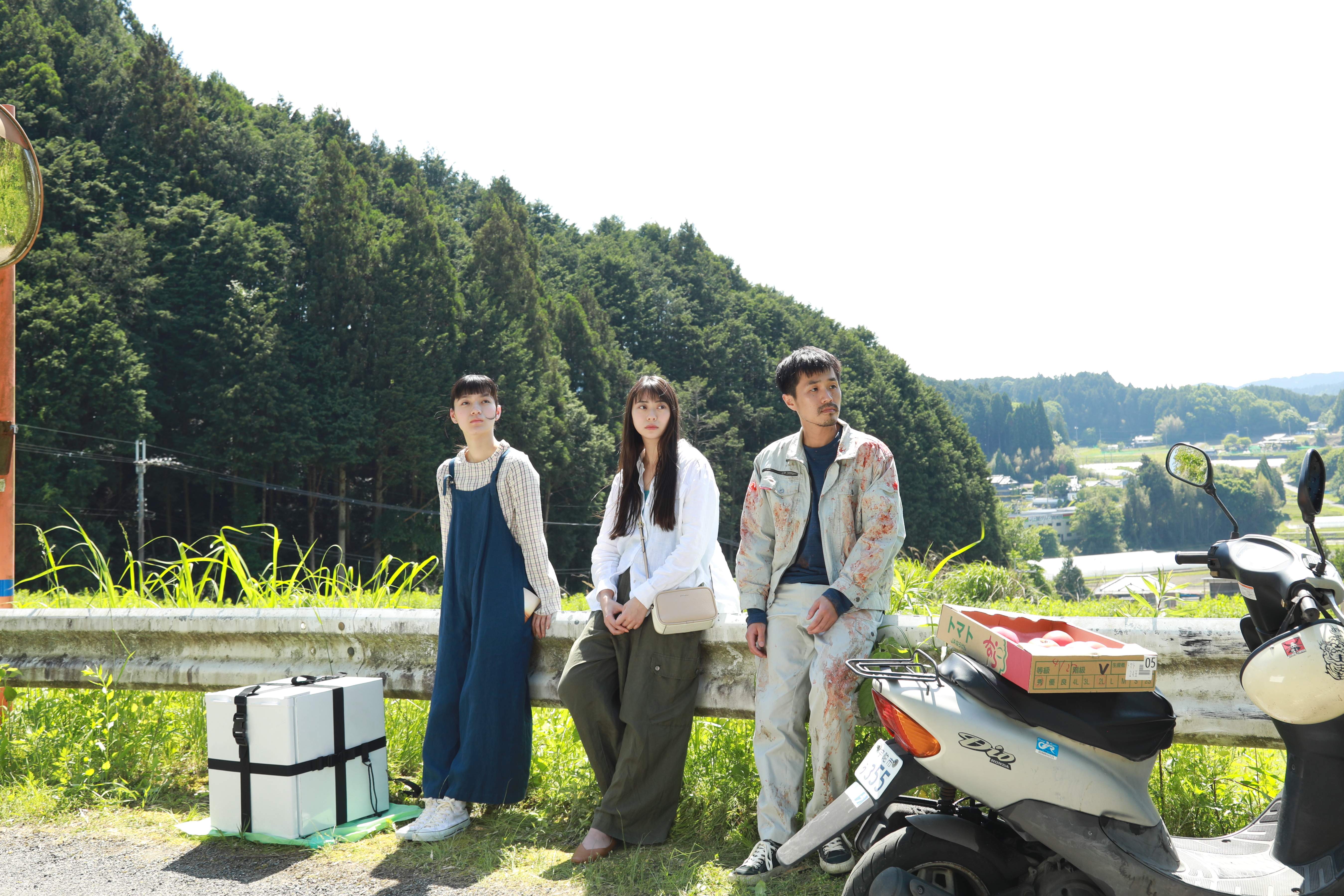 映画スチール：3人が並んでいる